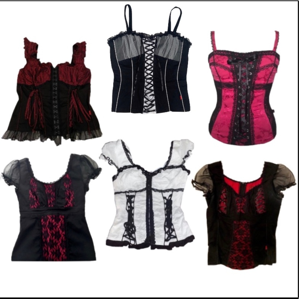 ☠️ISO: Tripp nyc corsets☠️